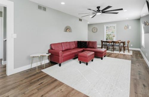College Heights Apartment | Modern Renovated 3-Bed Near Ann Arbor & Ypsilanti