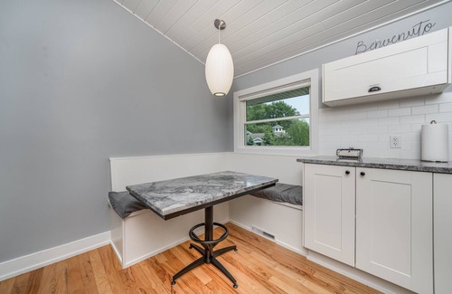 West Wing Estates House | Modern Retreat w/Hot Tub & Fire Pit - Walk to Beach!