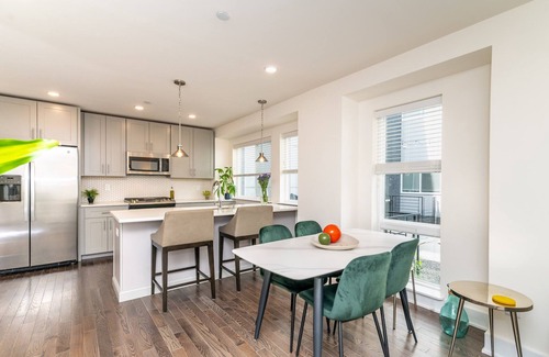 Olde Kensington Apartment | Modern Room in Trendy Philly W/Private Bathroom