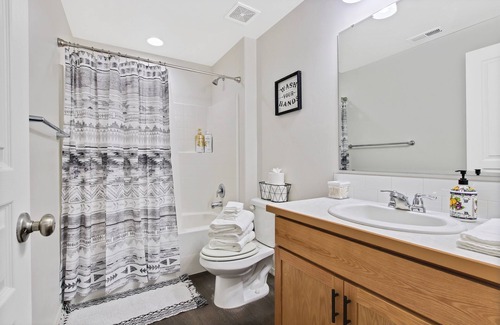 Caldwell House | Modern Sage Farmhouse Private 3 bedroom home