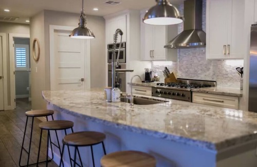 South Scottsdale House | Modern Scottsdale Home w/Heated Pool/Spa/Fire Pit