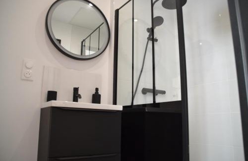 Deauville City Centre Apartment | Modern seafront studio