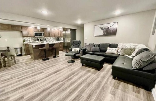 Columbia House | Modern Seclusion