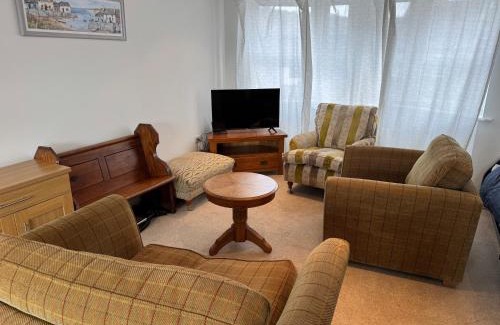 Llanidloes Apartment | Modern, sleeps 6, rural market town, Llani
