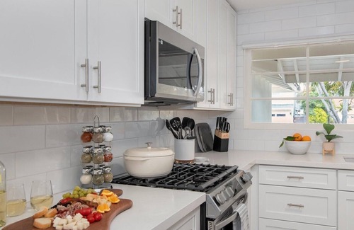 San Luis Obispo House | Modern SLO Home + Quiet Backyard with BBQ, near Downtown and Parks