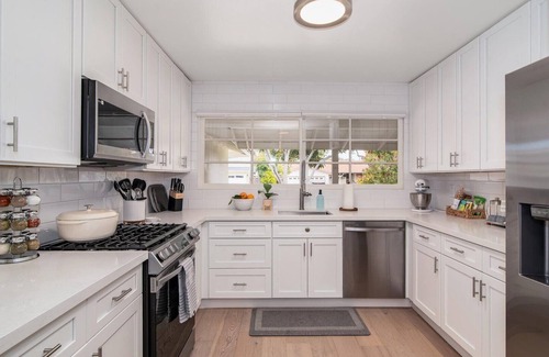 San Luis Obispo House | Modern SLO Home + Quiet Backyard with BBQ, near Downtown and Parks