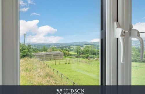 Angelbank House | Modern Snitton Cottage & Gardens