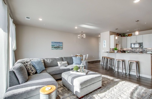 Sheboygan Condo | Modern South Pier Condo on Sheboygan River!