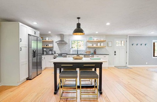 Laurelville Cabin | Modern, spacious and secluded 7 acre retreat!
