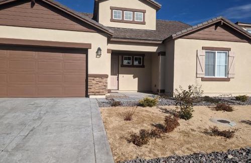 Sparks House | Modern, Spacious & Relaxing Home in Sparks, NV