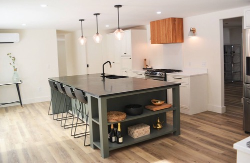 Grantham House | Modern, Spacious Ski and Lake Home Near Sunapee and Dartmouth