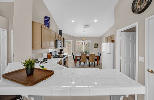 North Las Vegas House | Modern & Spacious Vacation Home With Pool Table