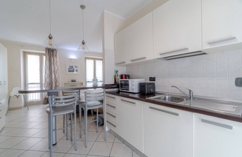 San Donato Apartment | Modern studio apartment perfect for 3 people and equipped with every comfort is located a few meters from Piazza Statuto, from where the famous Via Garibaldi starts, a pedestrian street in the center of Turin. In 10 minutes on foot you can also reach the
