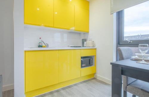 Sheffield Apartment | Modern Studio Apartments Sheffield City Centre - Netflix, WiFi, Digital TV