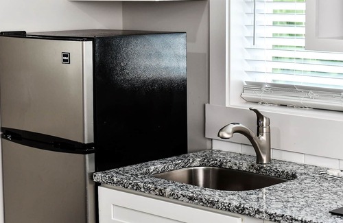 Travelers Rest Apartment | Modern studio - close to downtown Travelers Rest