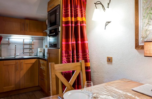 Brides-les-Bains Apartment | Modern studio for 4 with balcony and WiFi in Brides-les-Bains