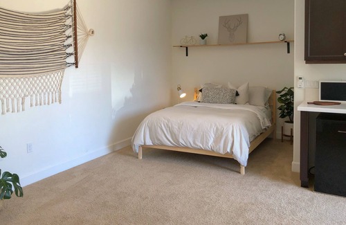 Buellton Apartment | Modern studio in Central Coast Wine Country — perfect snowbird retreat