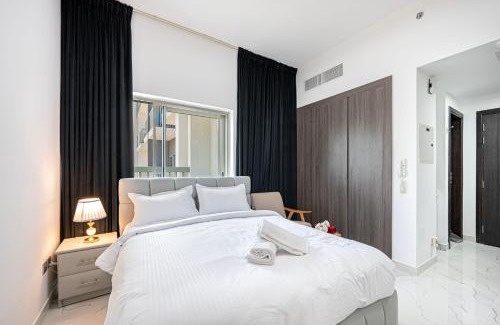Dubai Apartment | Modern Studio Oasis In Vibrant Dubailand