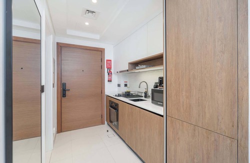 Dubai Apartment | Modern Studio Retreat in Al Furjan - Sleeps 2!