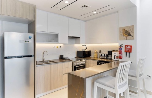 Jumeirah Lake Towers Apartment | Modern Studio w/Pool, Gym, Sauna and Great Views