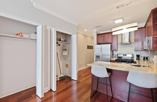 North Philadelphia East Apartment | Modern Studio w/Rooftop Pool