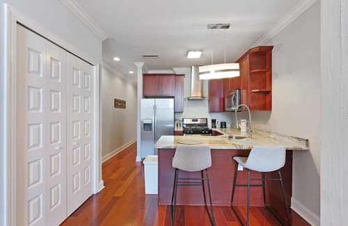 North Philadelphia East Apartment | Modern Studio w/Rooftop Pool