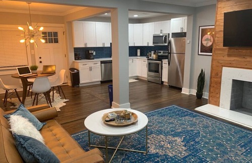 Atlanta House | Modern Style by the Atlanta Beltline Westside
