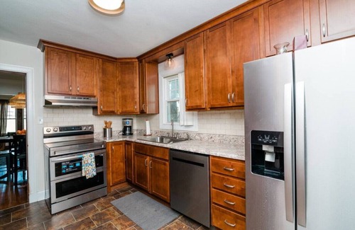 Jefferson City House | Modern Style & Charm on Hayselton