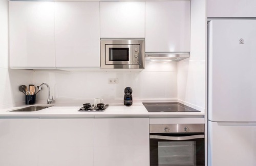 Sol Apartment | Modern Suite Facing Plaza Mayor. Plaza Mayor II