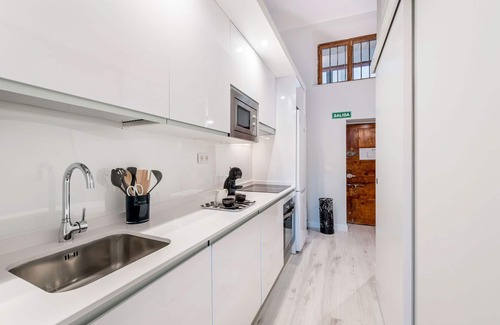 Sol Apartment | Modern Suite Facing Plaza Mayor. Plaza Mayor II