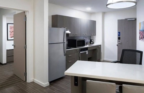 Tempe Hotel | Modern Suite Ideal for ASU Visits & Local Exploring - 4 Units