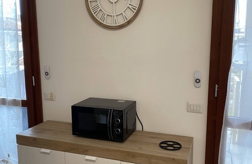 Viareggio Apartment | Modern sunny apartment within minutes from shops &beach with parking for 2 cars