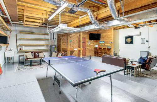 Lynchburg House | Modern Tims Ford Lake Home with Private Dock and Pool!