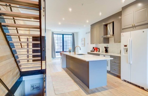 Olde Kensington House | Modern Townhome 15 - Free Parking - Hosted Stay Rafa