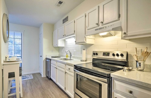 Pinehurst House | Modern Townhome w/Deck & Golf Course Views!