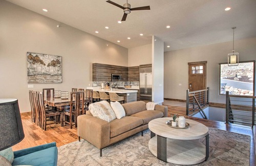 Eden House | Modern Townhome w/Mtn Views < 7 Mi to Ski Resorts