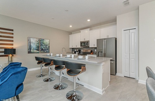 Kissimmee Cottage | Modern Townhome W/private Pool & Free Water Park!