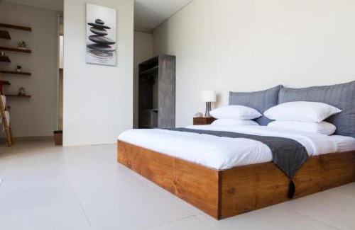 Dewi Sri Bed & Breakfast | Modern Tropical 2BR Villa in Seminyak Kuta with Pool & Garden