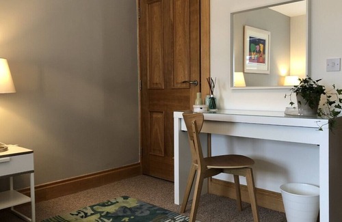 Bangor Apartment | Modern two bedroomed apartment a stone's throw to Bangor Marina