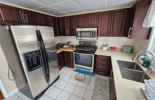 East Credit House | Modern Upscale House With Patio & BBQ!