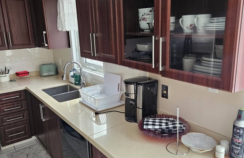 East Credit House | Modern Upscale House With Patio & BBQ!