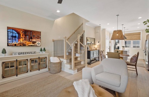Hampton-Pinckney Historic District House | Modern urban retreat in Downtown Greenville!