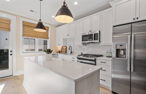 Hampton-Pinckney Historic District House | Modern urban retreat in Downtown Greenville!