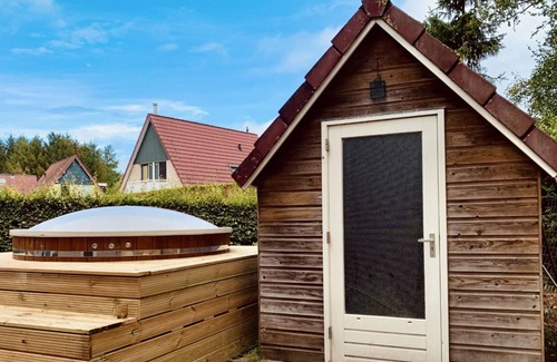 Schoonloo House | Modern vacation home in Drenthe with a 6-person new hot tub