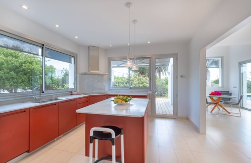 Santandria Villa | Modern Villa "Xipell 9" with Pool and Barbecue