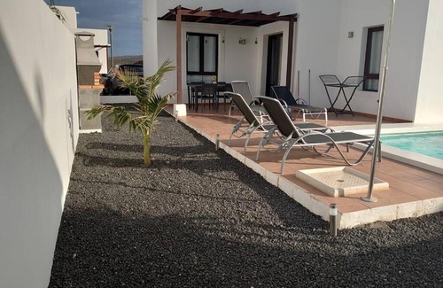 Playa Blanca Villa | Modern Villa in Playa Blanca with private pool