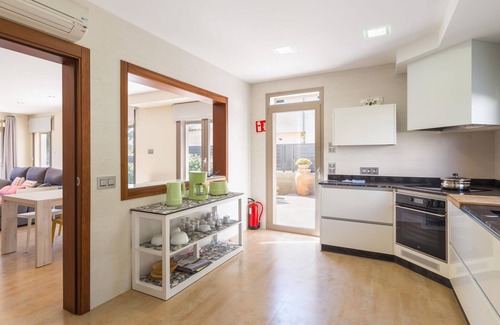 Can Picafort Villa | Modern villa located a few meters from the sea, in Can Picafort.