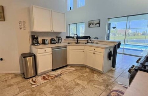Crescent Lakes House | Modern Villa · Pool & Comfort · Orlando
