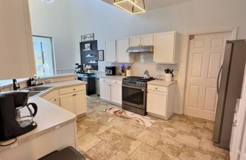 Crescent Lakes House | Modern Villa · Pool & Comfort · Orlando