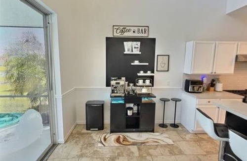 Crescent Lakes House | Modern Villa · Pool & Comfort · Orlando